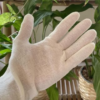 Bavlnené rukavičky pre jemné ručičky… Pokožka rúk je náchylná na tvorbu vrások a preto je veľmi dôležité dopriať im...